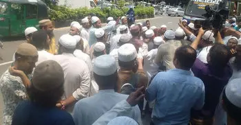 Two factions of Tabligh lock into clash again at Kakrail