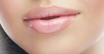 5 habits that are making your lips dark