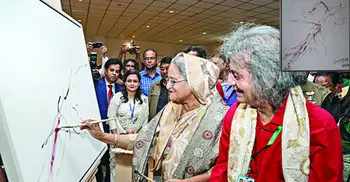 PM draws picture on ‘Muktijoddhya’