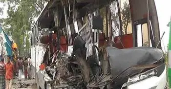 4 killed in Bus-Truck collision in Gaibandha