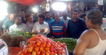 চট্টগ্রামে মার্কেট ও বরফকলে বাজার মনিটরিং টিমের অভিযান