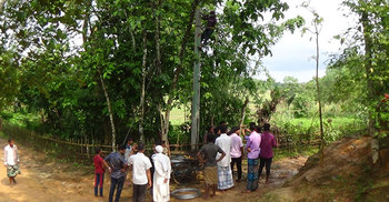 বিদ্যুৎ সংযোগের নামে টাকা খান এমপির ভাই