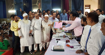 প্রতীক বরাদ্দের পর জমজমাট প্রচারণায় প্রার্থীরা