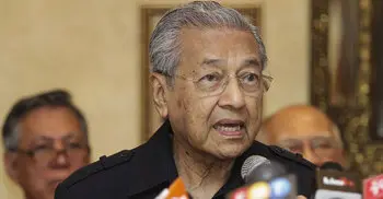 King agrees to pardon Anwar immediately: Mahathir