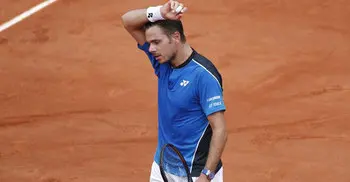 Wawrinka knocked out of French Open in round one