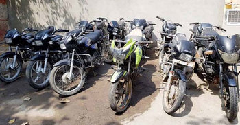 নওগাঁয় সাবেক সেনাসদস্যের বাড়ি থেকে ১০টি মোটরসাইকেল উদ্ধার