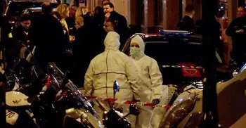 2 killed in Paris attack, including knifeman