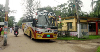 বাস থামিয়ে ডাকাতদের ওঠায় হেলপার, অতঃপর...