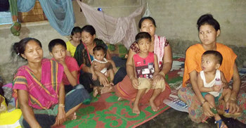 জেএসএস-ইউপিডিএফ দ্বন্দ্বে ঘরছাড়া ৪৯ পরিবার