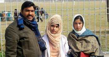 মেয়ের সঙ্গে এসএসসি পাস করলেন বিএনপি নেতা