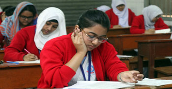 ২০১৬ সালের প্রশ্নেই ২০ মিনিট পরীক্ষা!