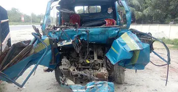 Truck-pickup van collision kills 3 in Tangail