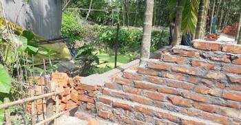 অবরুদ্ধ মুক্তিযোদ্ধার পরিবারটিকে রাস্তা দেয়া হলো