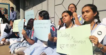 VNSC students take to streets