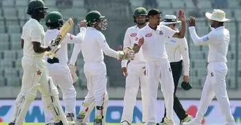 Bangladesh spinners strike as Zimbabwe struggle in face of massive deficit