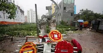 Bangladesh clothing factories face squeeze if safety push blocked