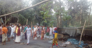 ব্যাটারি কারখানা গুঁড়িয়ে দিলো জনতা