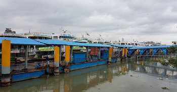 আবারও সরব সদরঘাট, ছেড়ে যাচ্ছে লঞ্চ