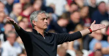 Man United lose 3-1 at West Ham as pressure builds on Mourinho