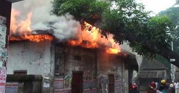 ছুটির দিন মানিকগঞ্জে স্কুলে আগুন