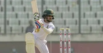 Mominul hits ton, Tigers turn around