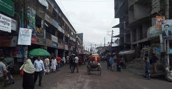 তিতলির প্রভাবে বরগুনায় মেঘ-রোদ্দুরের লুকোচুরি