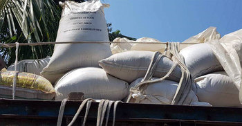 ৩২০ বস্তা সরকারি চালসহ আটক ৩