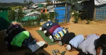 Rohingya say prayers of thanks after repatriation halted