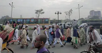 Clash between two factions of Tabligh Jamaat at Ashkona