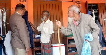 অপ্রয়োজনীয়তার প্রয়োজন বুঝল শিক্ষার্থীরা