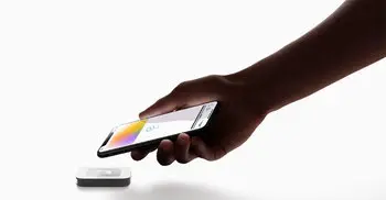 Apple invites select users to apply for its credit card