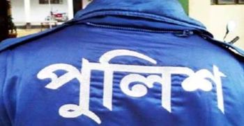 ঘুষ চাওয়ায় দুই ট্রাফিক পুলিশকে জনতার পিটুনি