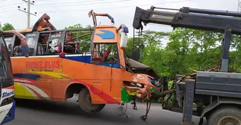 8 killed as picnic bus hits tree in Feni
