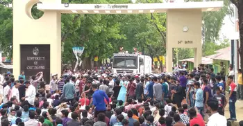 Police-Chhatra League clash: CU turns into battlefield