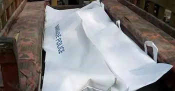 স্বামীর গলায় ফাঁসের দাগ, মৃত্যুর কারণ জানে না স্ত্রী