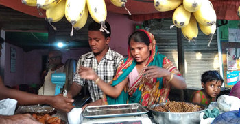 মায়ের সঙ্গে হোটেলে কাজ করেও জিপিএ-৫ পেল কাওছার