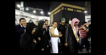 PM performs Umrah