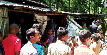 বন্য হাতির তাণ্ডবে লন্ডভন্ড গ্রাম