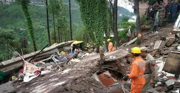 Building collapse kills 11 soldiers in India