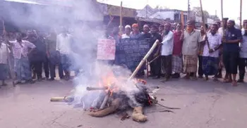 Jute mill workers go on indefinite strike