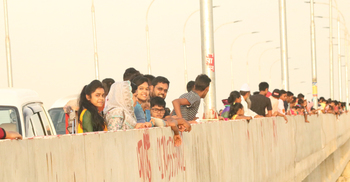 কালীগঞ্জে বিনোদনের ভরসা রেল স্টেশন-ব্রিজ