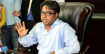 DSCC Mayor invites agitating rickshaw-pullers