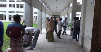 আদালত থেকে হাতকড়াসহ আসামির পলায়ন, ৫ পুলিশ বরখাস্ত