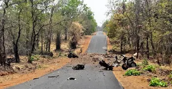 Suspected Maoist bomb kills 16 Indian troops