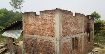 সম্পত্তি না দেয়ায় ঘরে আগুন দিল চার সন্তান