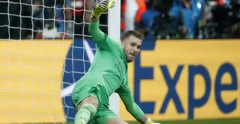 Liverpool sink Chelsea to lift Super Cup thanks to Adrián shootout save