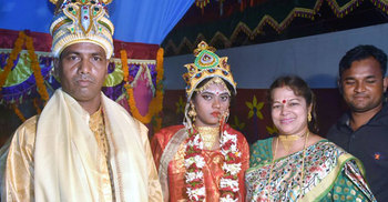 ব্যবসায়ীর জাকাতের টাকায় পূর্ণিমা কর্মকারের বিয়ে