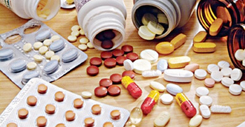 নিজের ওষুধ ভেবে মুরগির ওষুধ সেবন, অতঃপর মৃত্যু