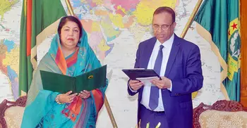 Gono Forum’s Mokabbir Khan sworn in as MP
