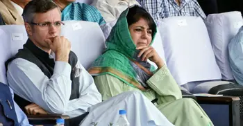 Ex-J&K CMs Mehbooba Mufti, Omar Abdullah arrested